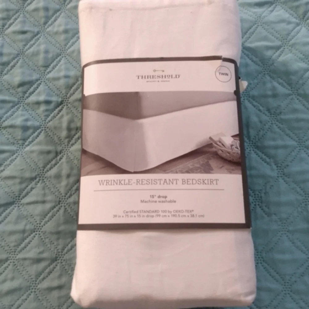 Twin bedskirt, White, NIP